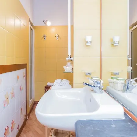 Living Milan - Corso Garibaldi 55 *