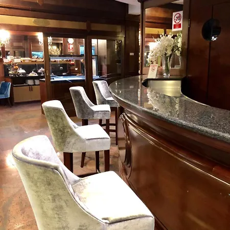 Hotel Mythos 3*