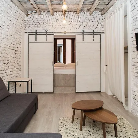 Living - Via Brera 23 *