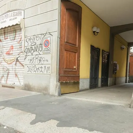 Hintown Frisi Apartament *