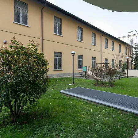 Apartment Bono Cairoli 27 - Turro, Luminosa Mansarda Open Space X2!