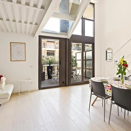 Elegant Loft With Balcony! Apartment