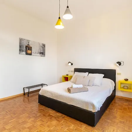 Alessia's Flat- Isola M5 Apartment Mailand