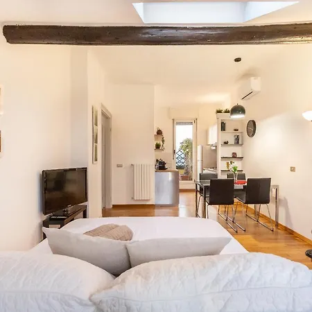 Alessia's Flat- Isola M5