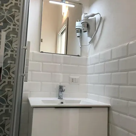 Joy 3* Milão