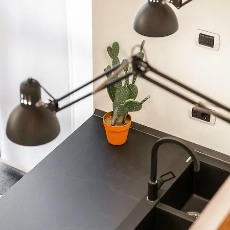 Urban District Isola Lancetti Loft 1br *