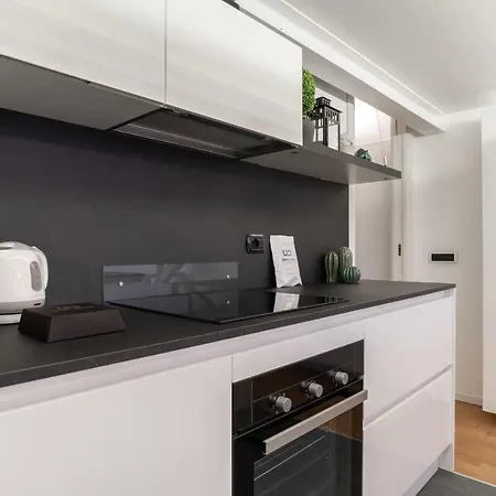 Urban District Isola Lancetti Loft 1br