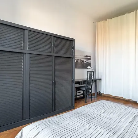 Urban District Navigli Gulli 1br Apartment Milan