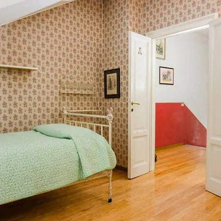 Hintown Charming *