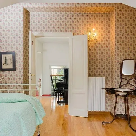 Вилла Hintown Charming