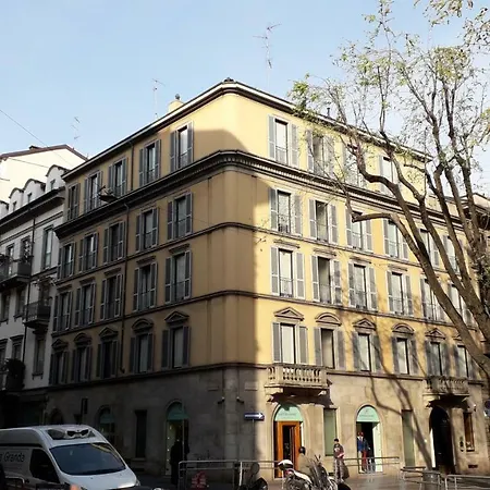 Apartment Borgonuovo Uno Milan