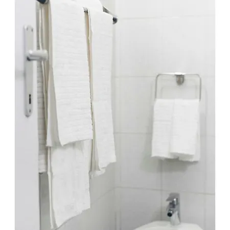 Taking A Walk In The Beating Heart Of Navigli * Milão