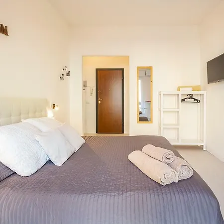 Alessia's Flat- M3 Corvetto Apartament Mediolan