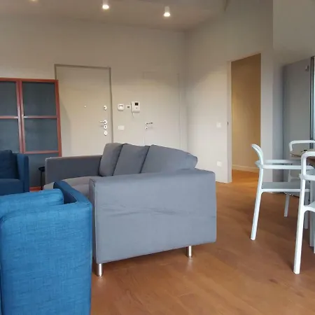 Apartamento Bright And Spacious Top Foor Flat