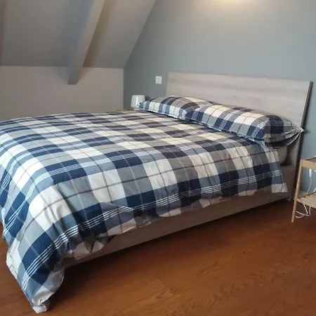 Apartment Bright And Spacious Top Foor Flat *