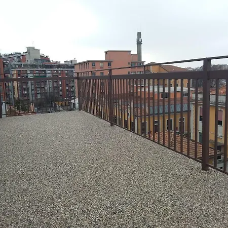 Apartment Bright And Spacious Top Foor Flat Milan