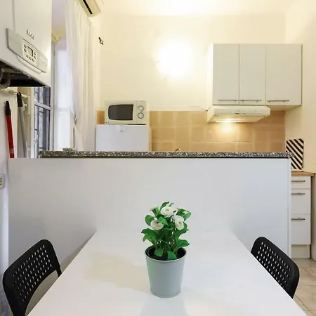 Pastrengo B Flat Apartment *