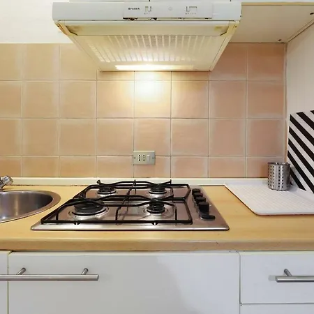 Pastrengo B Flat Apartment