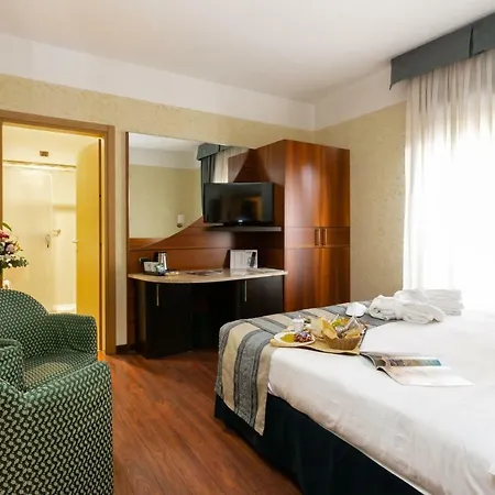 Hotel Mirage Sure Collection By Western Milan