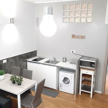 Central Station Scarlatti Apartment *