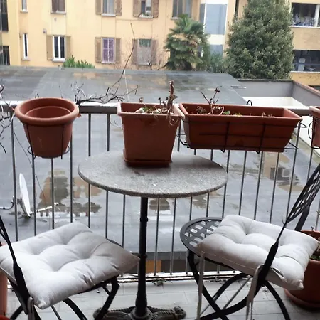 Elegante In Centro Apartment
