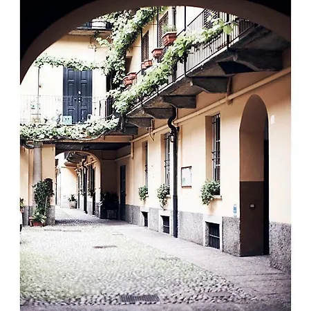 Taking A Walk In The Beating Heart Of Navigli *