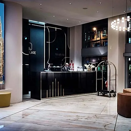 The Square Duomo - Preferred & 4* Milán