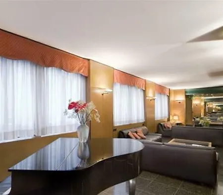 Hotel Century 4*