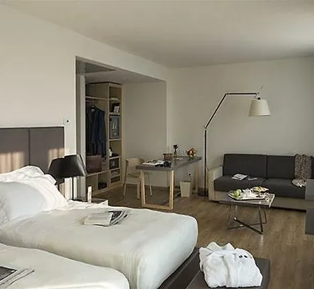 Hotel Century