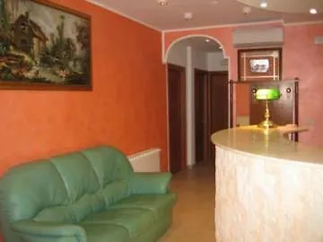 Arco Romana מלון