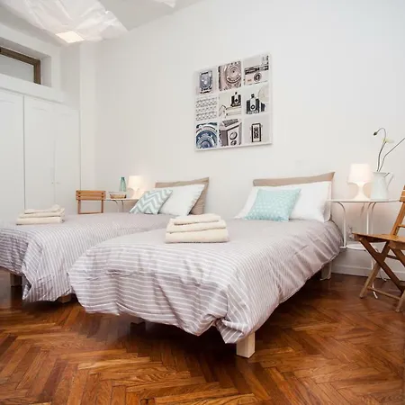 The Rent - Porta Romana Apartament *