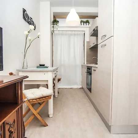 The Rent - Porta Romana Apartament