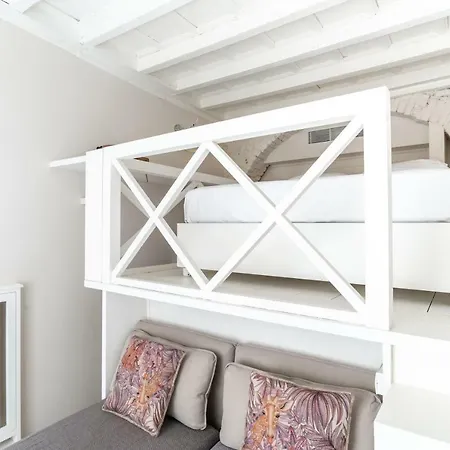 Apartment Via Passione By Onefinestay