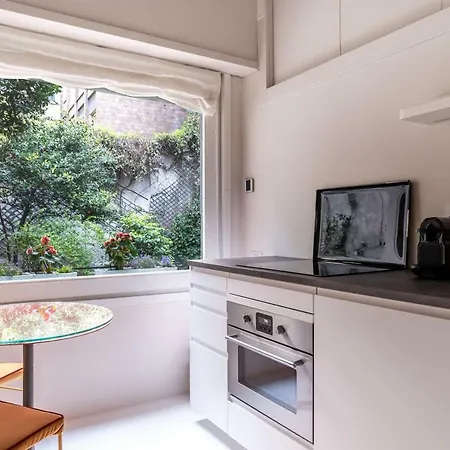 Apartment Via Passione By Onefinestay *