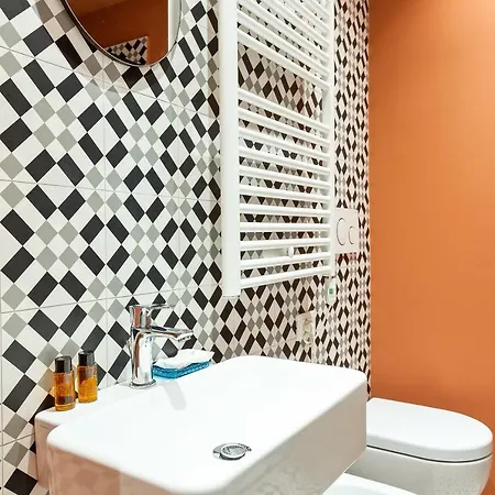 Porta Romana Renewed Studio Апартаменты