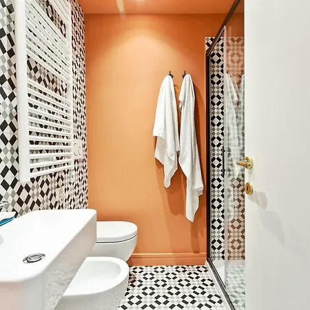 Porta Romana Renewed Studio Apartment *