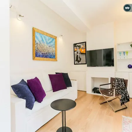 Apartment The Rent - With Balcony In Amendola