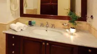 מלון Atahotel De Angeli 4*