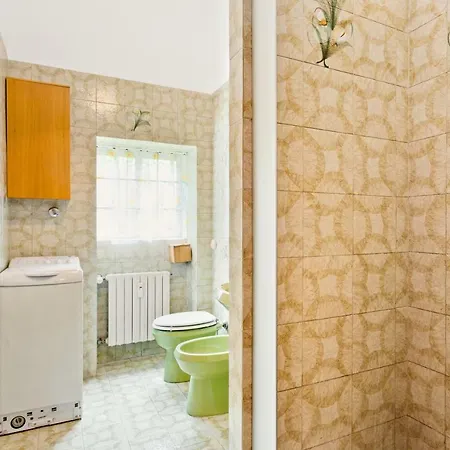 Apartamento Bright Flat With Shared Garden