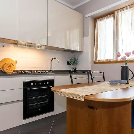 Apartament Altido For 4 With Terrace In A Quiet Residential Area