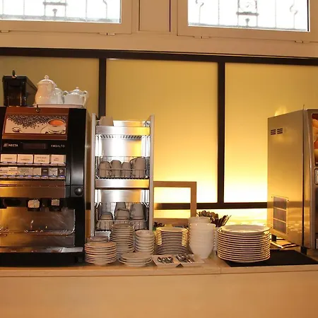 Del Corso 3* Milano