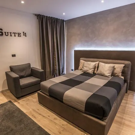 11 Near Duomo Апартаменты