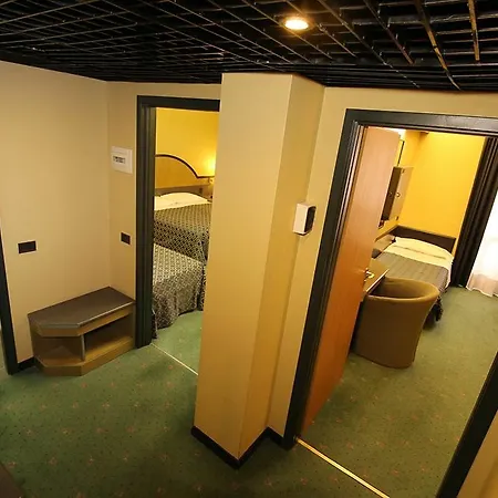 Domenichino Hotel 3*