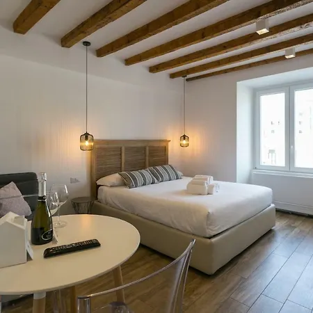 Porta Genova * ميلان