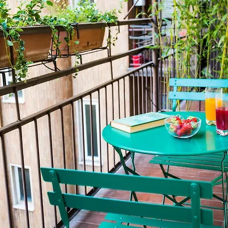 Apartamento Lovely Studio With Terrace In The Heart Of *