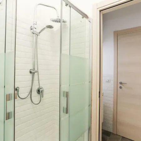 Beautiful Near Bocconi University Apartment Milan