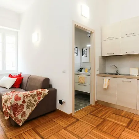 Apartment Beautiful Near Bocconi University