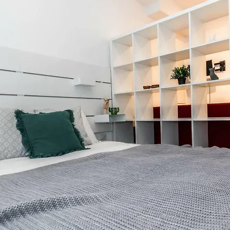 Hintown Porta Nuova Milan