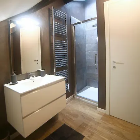Apartment Garibaldi Fifty Attic Near Duomo *
