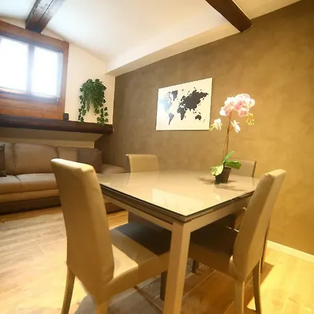 Apartment Garibaldi Fifty Attic Near Duomo